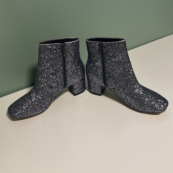 Cape Robbin Glittery Black And Silver Ankle Boots - Picture 5 of 9